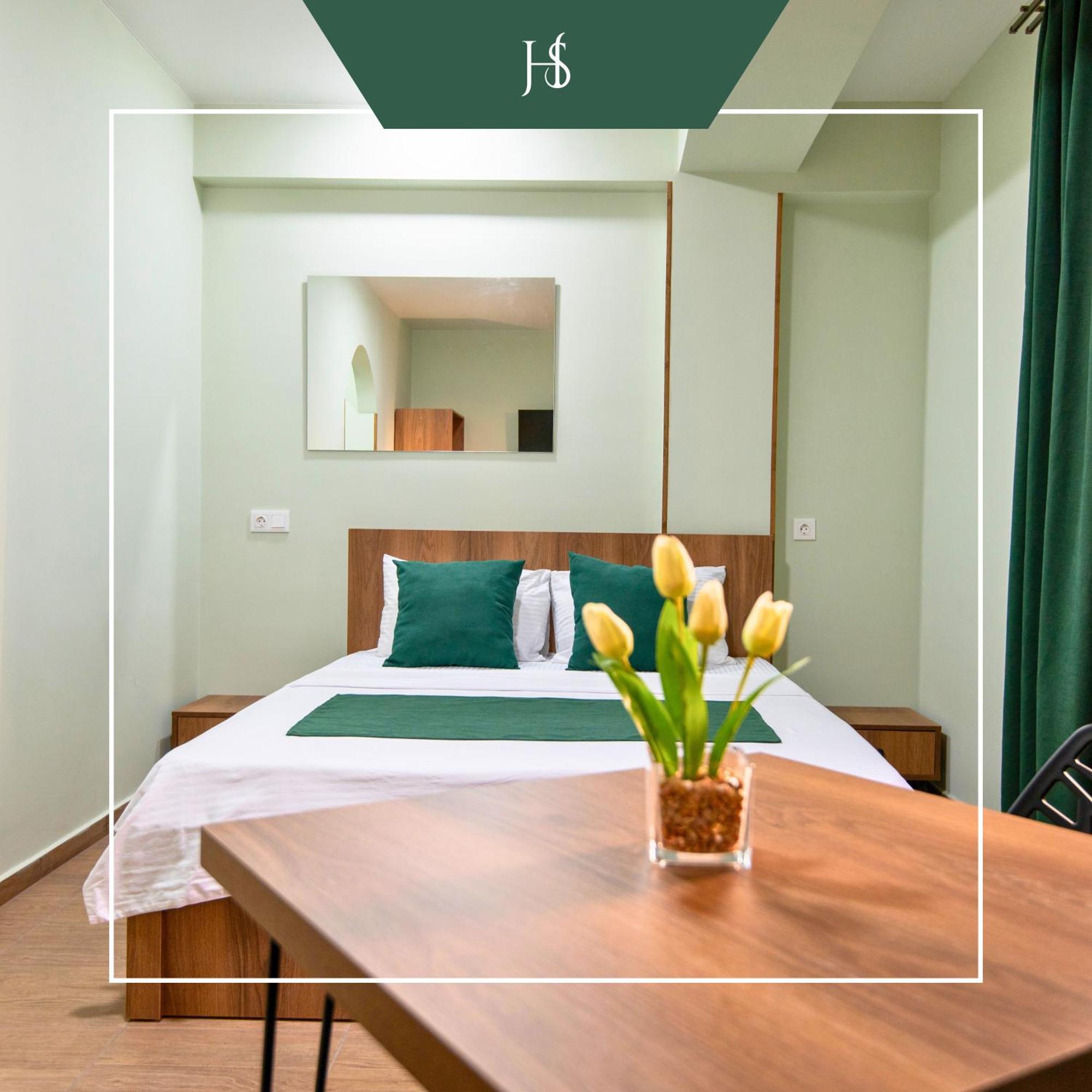 Hotel Serenity ティビリシ エクステリア 写真