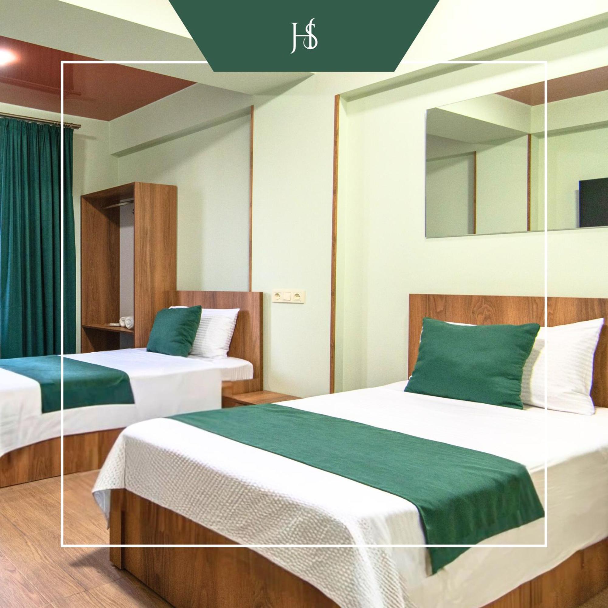 Hotel Serenity ティビリシ エクステリア 写真